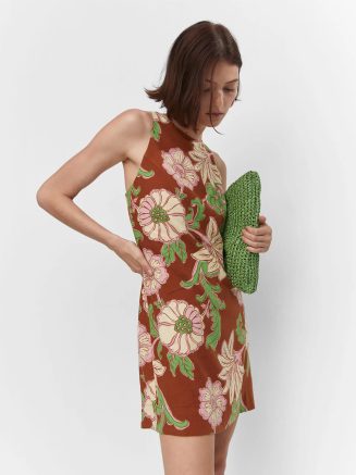 Váy vải lanh hở lưng